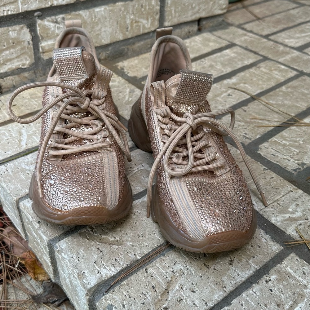 Steve Madden Maxima Sneakers - Picture 3 of 6